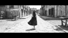 Великолепна! Andrea Bocelli ~ Moon River - From Breakfast * At Tiffany`s - Videoclip.bg