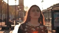 Crvena jabuka - Za jedan zagrljaj (Official Video) - Videoclip.bg