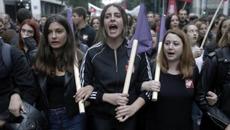 Ученически протести в Гърция (4.10.2020) В Гърция протести на ученици блокираха училища гимназии улици - Videoclip.bg