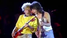 Виртуозът на китарата Еди Ван Хален - Eddie Van Halen - Rock and Roll (Live at Farm Aid 1985) - Videoclip.bg