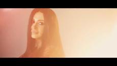 ANDREANA CEKIC -  MA SAMO ME GLEDAJ (OFFICIAL VIDEO) - Videoclip.bg