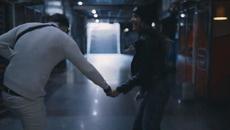 MILAN PETKOVIC - GLEDAS ME (Official Video 2020) - Videoclip.bg