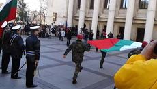 6 декември: Свети Николай Мирликийски Чудотворец Никулден в Бургас. Ритуал по издигане на флаговете! - Videoclip.bg