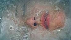 Belinda Carlisle - Deep Deep Ocean - Videoclip.bg