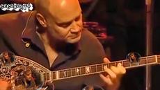 Γιάννης Πλούταρχος - Σε βλέπω στο ποτήρι μου - виждам те в чашата си - Videoclip.bg