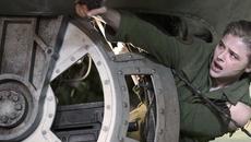 Митичен Гремлин в Самолета (Shadow in the Cloud) Сянка в облаците — Трейлър (2021) ПРЕВОД - Videoclip.bg