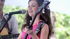 11 Year Old Willow Osborne - These 5 Strings (Original) - Videoclip.bg