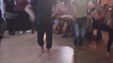 Хоро - прекрасно представяне на боси крака... - Videoclip.bg