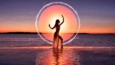 KADEBOSTANY - Take Me To The Moon feat. Valeria Stoica - Videoclip.bg