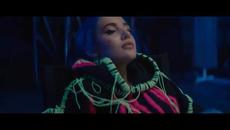 MIA BOYKA - БЕГУ ПО ТРОПИНКЕ (Премьера клипа 2021) - Videoclip.bg