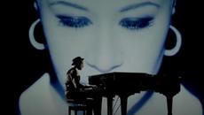 ”Beneath Your Beautiful” by Labrinth feat. Emeli Sandé - Videoclip.bg