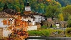 Стефка Берова и Йордан Марчинков Преминал майстор през земята - Videoclip.bg