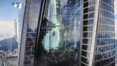 Πασχάλης Τερζής - Βλέπω τον κόσμο ανάποδα - виждам света наопаки - Videoclip.bg