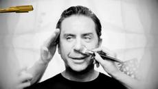 Γιώργος Μαζωνάκης - Δεν είμαι εγώ - аз не съм - Videoclip.bg