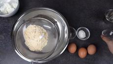 Протеинова торта на микровълнова. Без захар, без печене, без миксер - Videoclip.bg