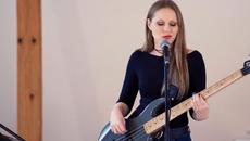 Žena, a ne broj - Skupina Chicas (Grupa Magazin cover) - Videoclip.bg