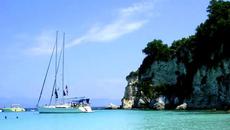 „Φιλντισένιο καραβάκι“ - Γρηγόρης Μπιθικώτσης - Videoclip.bg