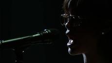 ♛ Любовта в ума ми╰⊱♡⊱╮♛ Rihanna - Love On The Brain ( Live наградите Билборд) - Videoclip.bg