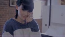 Скромната Жалбоподателка R 1+2=3 Drupi ✴ Piccola e fragile - Videoclip.bg