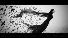 Наргиз - Нас Бьют Мы Летаем ПРЕВОД  Бият ни, ние летим по-високо - Videoclip.bg