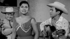 ¡Qué padre es la vida! – Queta Jiménez y Dagoberto Rodríguez - Videoclip.bg