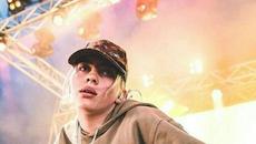 Billie Eilish - Били Айлиш по време на снимки на песента NDA - Videoclip.bg