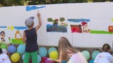 Най-дългата рисунка сътвориха децата на Варна 2021 г. - Videoclip.bg