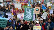 Демонстрации в цял свят за овладяване на климатичните промени - Videoclip.bg