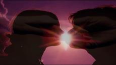 МОРЕ, КРАСИВАЯ ЛЮБОВЬ И ЧУДНАЯ МУЗЫКА... - Videoclip.bg