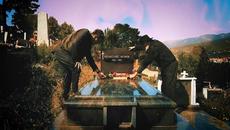 Crvena jabuka feat. Josip Pejaković - Moj brate (Official video) - Videoclip.bg