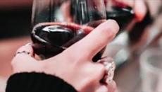 ЦЕЛУВКАТА НА АНА - Videoclip.bg