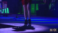 AC DC Angus Guitar Walk - Videoclip.bg
