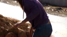 This Eco-Friendly House Is Made From Mud and Goat Hair - Videoclip.bg