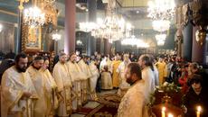 Празнична света Литургия по случай Атанасовден в храм 'Свети Атанасий' във Варна - Videoclip.bg