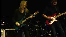 Deep Purple, London Symphony Orchestra - Smoke On The Water (Live 1999) Bg subs (вградени) - Videoclip.bg