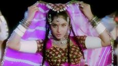 Tujhe Na Dekhu Toh Chain | Kumar Sanu | Alka Yagnik | Rang | 1993 - Videoclip.bg