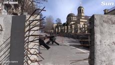 Anti-tank hedgehogs from WW2 taken from museum used as barricade in Kyiv - Videoclip.bg