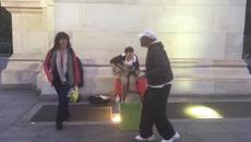 Woman Randomly Walks Off the Street to Join Street Musicians - Videoclip.bg