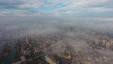 Днес се изсипва прах от Сахара със силен вятър! Жълт код утре в Пловдив! Вятър до 90 км/ч на 1 април - Videoclip.bg