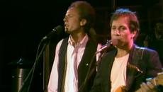 Simon & Garfunkel - Slip Slidin' Away (from The Concert in Central Park) - Videoclip.bg