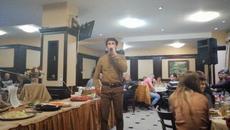 Пея Йовано Йованке в Хотелско заведение в Хисаря - Videoclip.bg