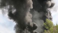 Firefighters tackle blaze engulfing oil depot in Ukraine's Donetsk region - Videoclip.bg