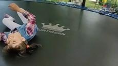 Преси скача на батута ! - Videoclip.bg