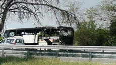 Автобус с украински туристи се запали на АМ Черно море днес - Videoclip.bg