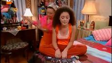 Kıvılcım'ın korkunç saçları | Selena Özel Sahneler 10. Bölüm - Videoclip.bg