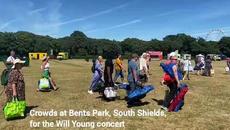 Huge crowds at Bents Park in South Shields for open-air Will Young concert - Videoclip.bg
