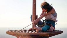 Ужасяващо срутване - Вышка Трейлър Fall (2022 Movie) Grace Caroline Currey, Virginia Gardner Фильм 2022 - Videoclip.bg