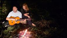 Георги Марков и Лори - 2022 - Черни огнени очи • Cover - Videoclip.bg