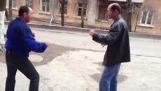 Ето как Пияните „нинджи“ си решават проблемите на улицата! Тоя дори не разбра какво се случи - Videoclip.bg