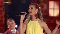 Ива и Велислава Костадинови – Не ме давай, мила майко / 30 години Пирин Фолк 2022 - Videoclip.bg